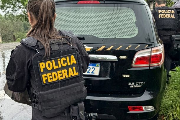 Homem que trabalhava como palha&ccedil;o nas ruas de Foz &eacute; preso por homic&iacute;dio e roubo
