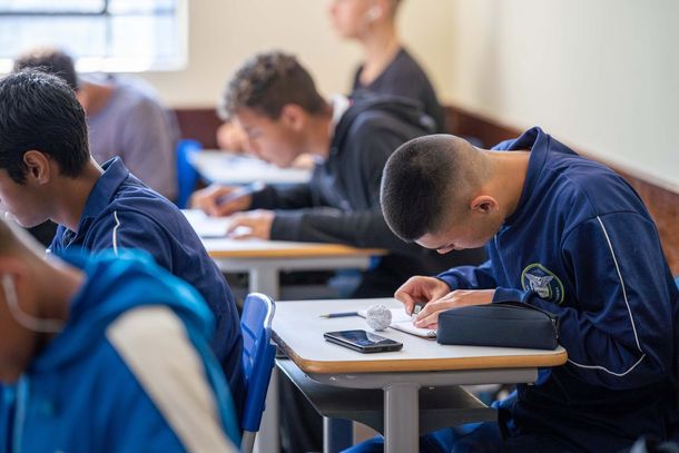 Justi&ccedil;a manda escola reintegrar aluno com autismo ap&oacute;s transfer&ecirc;ncia for&ccedil;ada 