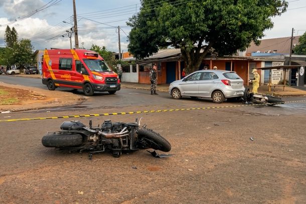 Motociclista de 34 anos morre ap&oacute;s colis&atilde;o com carro na Avenida Javier Koelbl