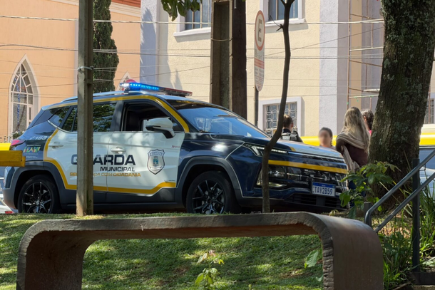 Mulher se revolta, amea&ccedil;a servidores e quebra impressora na Assist&ecirc;ncia Social 