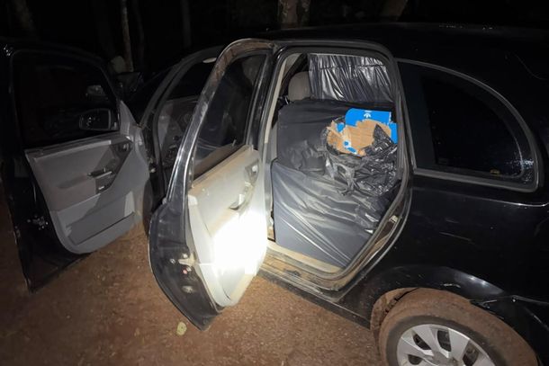 PF e PM fazem tr&ecirc;s opera&ccedil;&otilde;es e apreendem carros e mercadorias do Paraguai