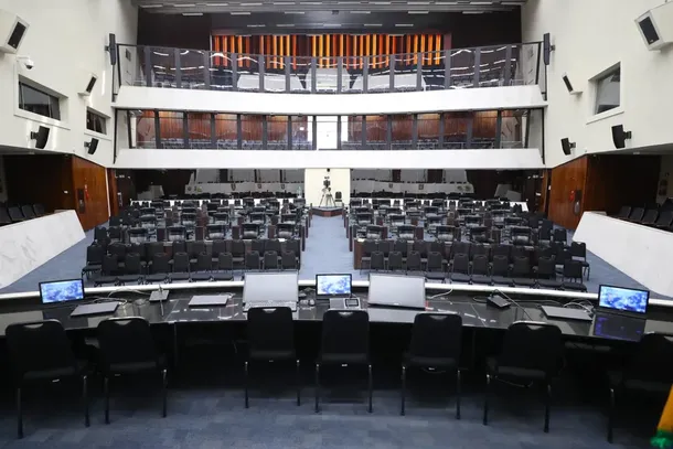 Plen&aacute;rio da Assembleia Legislativa do Paran&aacute;, em Curitiba, onde atuam os deputados estaduais eleitos para representar a popula&ccedil;&atilde;o paranaense.