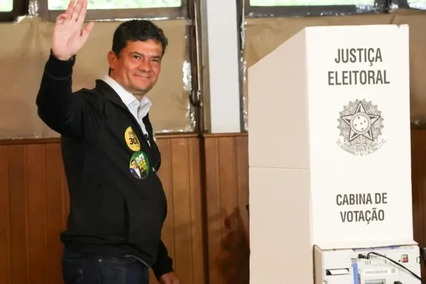Sergio Moro &eacute; eleito governador do Paran&aacute; e vence disputa no primeiro turno