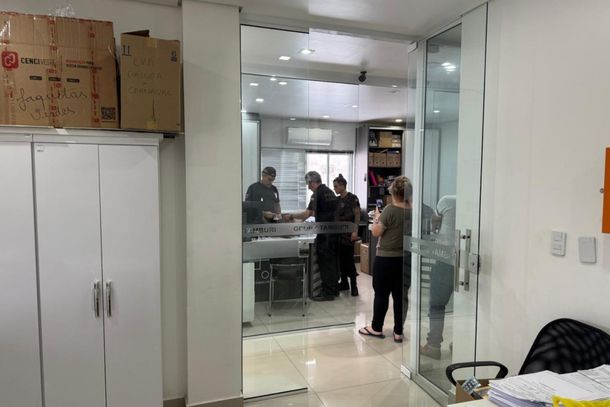 Vale de 10 litros de gasolina vira alvo de investiga&ccedil;&atilde;o da PF por compra de votos