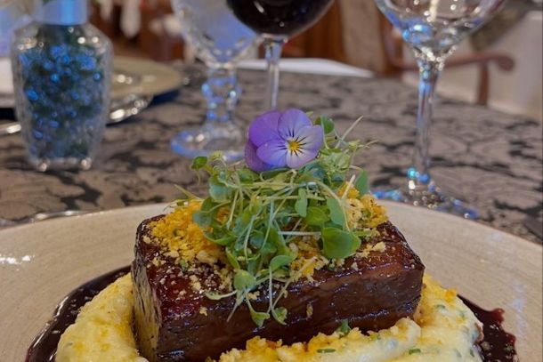 Vale dos Vinhedos inspira prato exclusivo do restaurante H&ouml;ppner no Connection Terroirs do Brasil.
