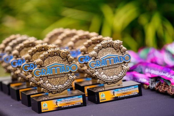 Trof&eacute;u Corrida.