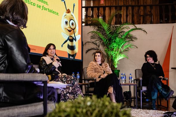 Encontro Apaeano teve como tema "Estrat&eacute;gias de Gerenciamento de Crise e Manejo Comportamental".