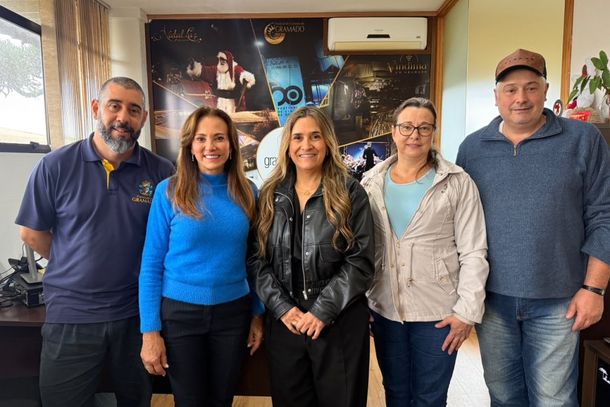 Juliano, Rosa, Patr&iacute;cia, Adriana e Leonardo.