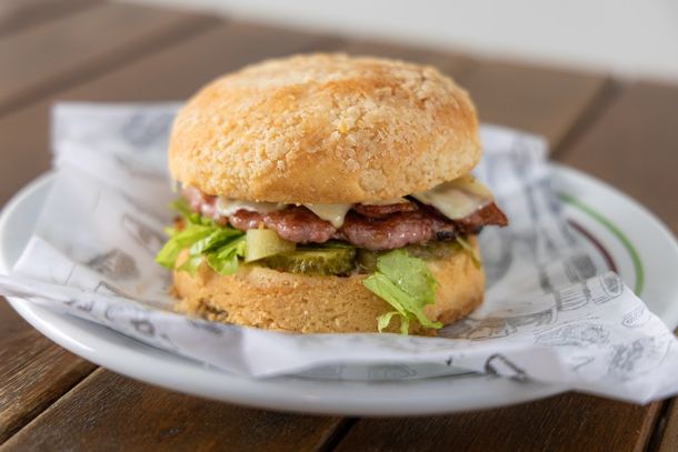 Cuca Burguer.