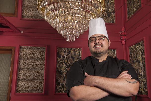 Arthur Cadmiel &eacute; o novo chef do restaurante Magn&oacute;lia, em Canela.