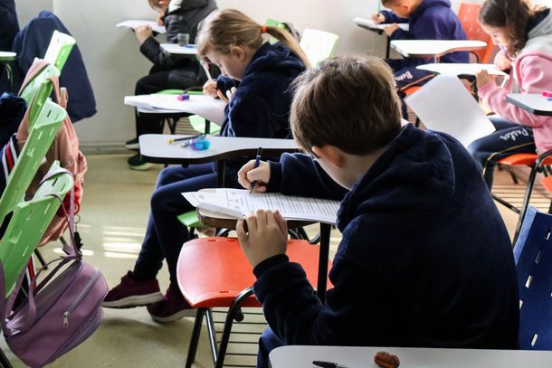 Estudantes participam do concurso Prefeito por um Dia em maio.