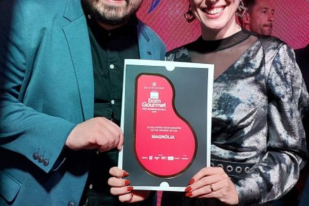 Chef Arthur Cadmiel e Fernanda Chies.