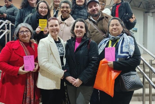Profissionais da Educa&ccedil;&atilde;o de Nova Petr&oacute;polis participam de palestra sobre diversidade