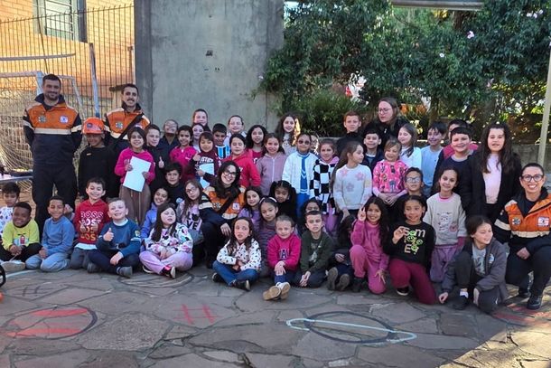 Projeto &ldquo;Gramado Sem Riscos&rdquo; leva preven&ccedil;&atilde;o clim&aacute;tica para alunos da EMEF Padre Anchieta