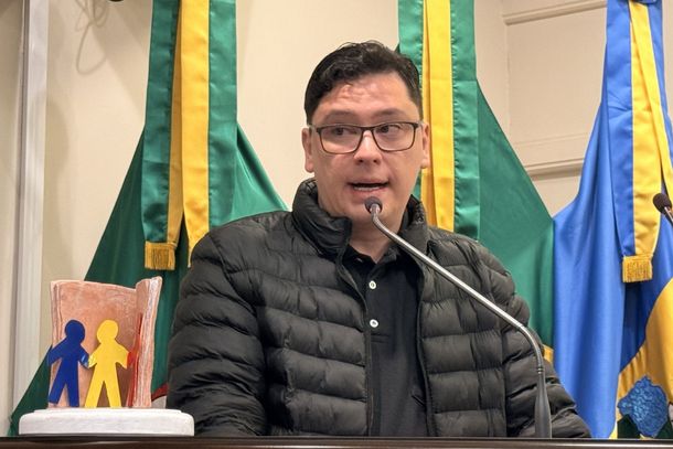 Escola Pedro Zucolotto conquista 1&deg; lugar no 6&ordm; Trof&eacute;u Professor Destaque do Legislativo