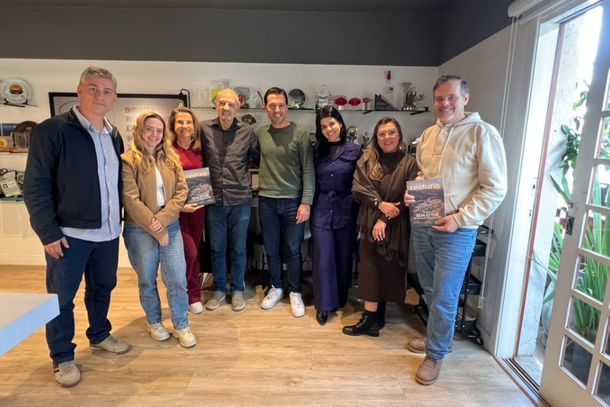 Larri Doile e Wagner Kucherski, que atuam na organiza&ccedil;&atilde;o da atividade, estiveram reunidos com os CEOs do Festuris, Marta Rossi e Eduardo Zorzanello, para alinhamento da edi&ccedil;&atilde;o deste ano.