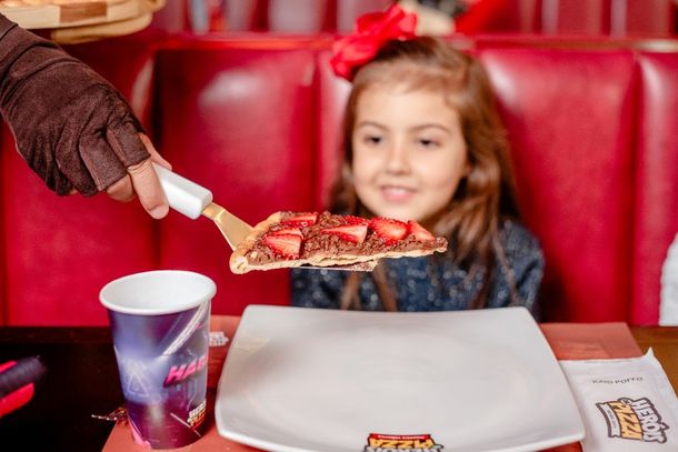 Her&oacute;is da Pizza promove a&ccedil;&atilde;o especial para crian&ccedil;as durante o m&ecirc;s de outubro em Gramado