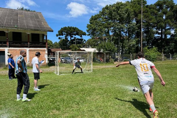 O Torneio de P&ecirc;naltis realizado pelo Dmel no Campo da Celulose.