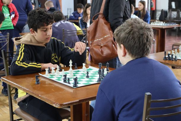 Olimp&iacute;ada Escolar de Nova Petr&oacute;polis re&uacute;ne alunos em jogos de racioc&iacute;nio