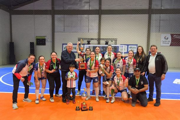 Paris &eacute; a campe&atilde; do XXVI Campeonato Municipal de Futsal Feminino 2026 de Nova Petr&oacute;polis