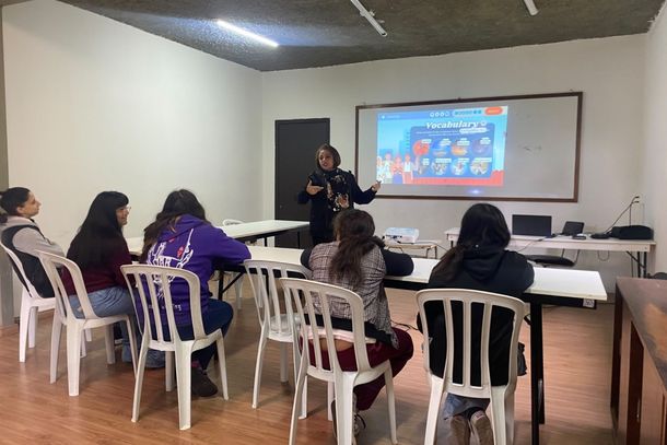 Recanto da Crian&ccedil;a e TeachBeyond Brasil oferecem aulas de ingl&ecirc;s para jovens em Gramado