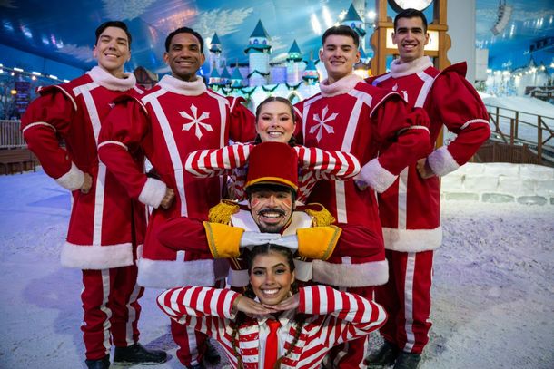 Snowland estreia Tempo de Natal com espet&aacute;culos in&eacute;ditos e viagem no tempo