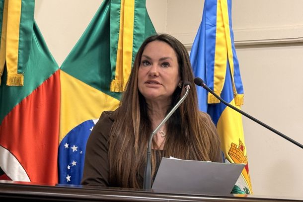 Tr&ecirc;s d&eacute;cadas de educa&ccedil;&atilde;o e cuidado do CAIC s&atilde;o homenageadas na C&acirc;mara de Gramado