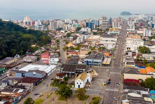 Foto a&eacute;rea Guaratuba