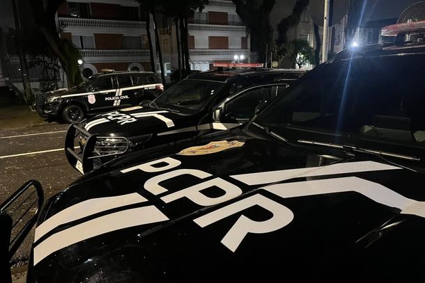 Opera&ccedil;&atilde;o contra &lsquo;delivery&rsquo; de drogas prende 12 pessoas e cumpre mandados em Guaratuba