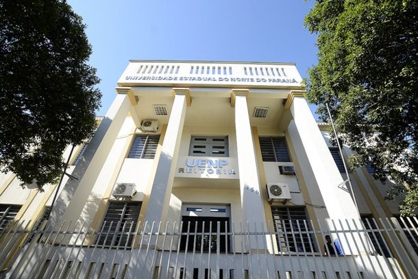 Pr&eacute;dio da reitoria da Universidade Estadual do Norte do Paran&aacute;, no campus de Jacarezinho. Projeto prev&ecirc; implanta&ccedil;&atilde;o de polo universit&aacute;rio em Ibaiti.