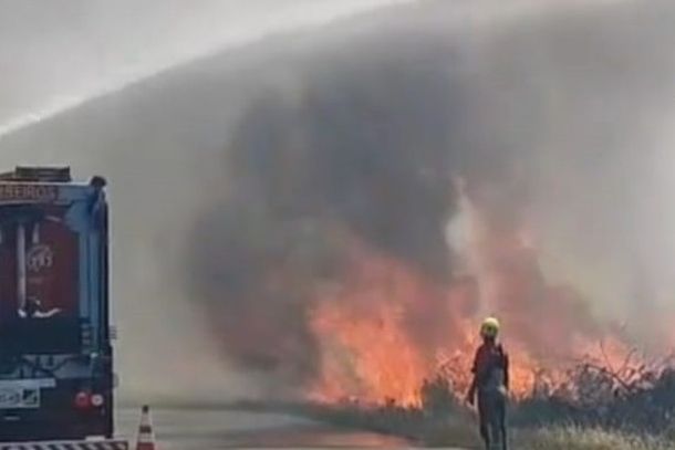 Focos de inc&ecirc;ndio registrados em cidades do Norte Pioneiro refor&ccedil;am o alerta para os riscos do tempo seco e a import&acirc;ncia da preven&ccedil;&atilde;o pela popula&ccedil;&atilde;o.