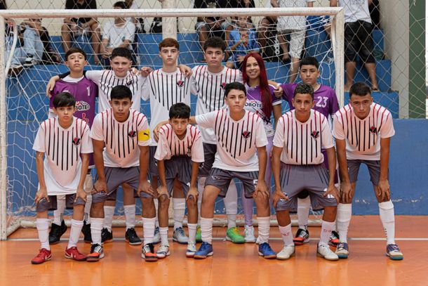 Col&eacute;gio Napole&atilde;o masculino B