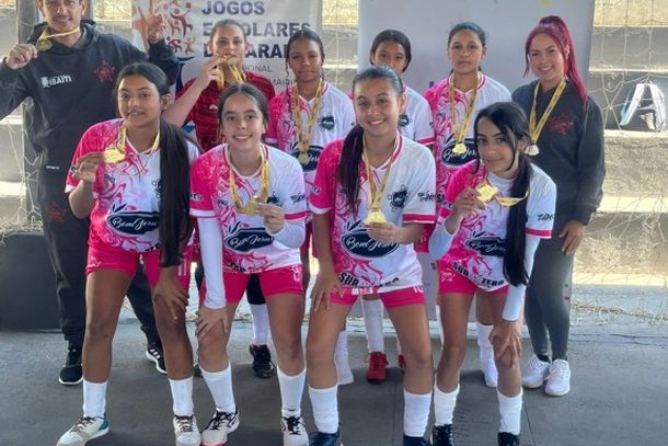 Time Feminino B (12 a 14 anos) - Col&eacute;gio Estadual Margarida F. Gon&ccedil;alves 