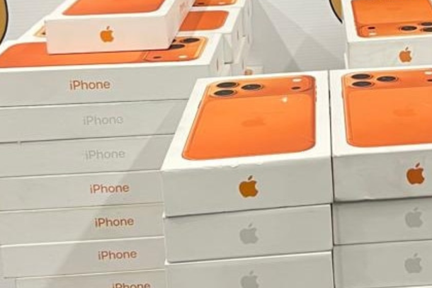 20 iPhones 17 Pro sem proced&ecirc;ncia foram apreendidos pela Pol&iacute;cia Militar durante abordagem entre Tomazina e Ibaiti.