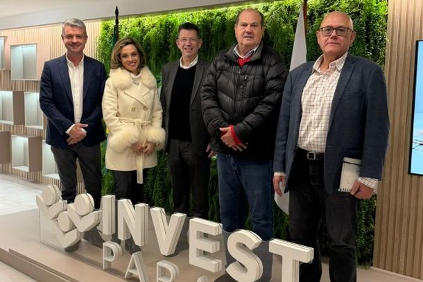 Reuni&atilde;o na Invest Paran&aacute; debateu projeto de instala&ccedil;&atilde;o de montadora de tratores em Ibaiti.