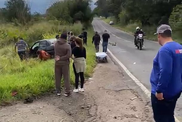 Acidente na PR-435 deixou um motociclista morto e dois feridos graves em Ibaiti.
