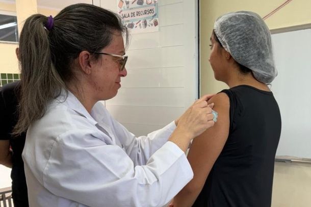A partir de 29 de junho, a vacina contra a Influenza ser&aacute; liberada para toda a popula&ccedil;&atilde;o. Procure a UBS mais pr&oacute;xima, leve sua carteira de vacina&ccedil;&atilde;o e proteja-se contra a gripe.