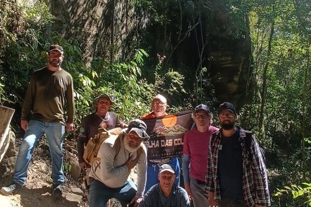 Equipe t&eacute;cnica realizou visita ao Arco de Pedra durante levantamento de geoss&iacute;tios em Ibaiti.
