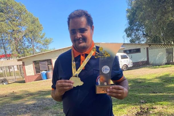 Delega&ccedil;&atilde;o da APAE de Ibaiti conquistou medalhas de ouro e prata e p&oacute;dio estadual em Guarapuava.