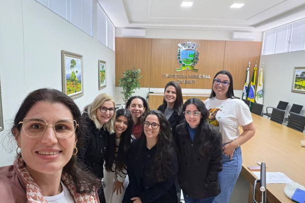 Reuni&atilde;o definiu estrat&eacute;gias para fortalecer a rede de sa&uacute;de mental em Ibaiti.