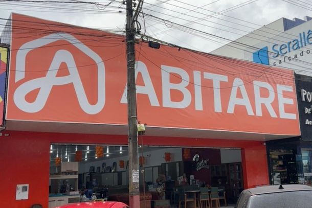 Loja de Tel&ecirc;maco Borba passa a operar oficialmente com a marca Abitare.