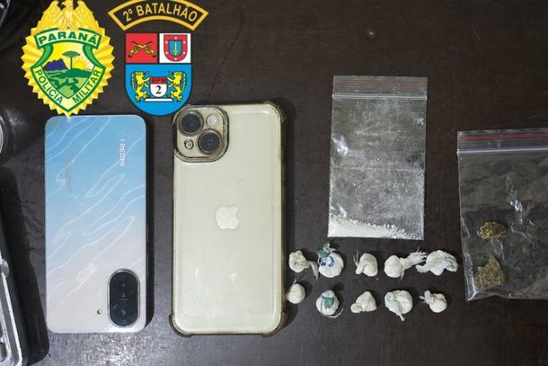 Drogas, celulares e materiais utilizados para acondicionamento foram apreendidos pela Pol&iacute;cia Militar durante as ocorr&ecirc;ncias em Ibaiti.