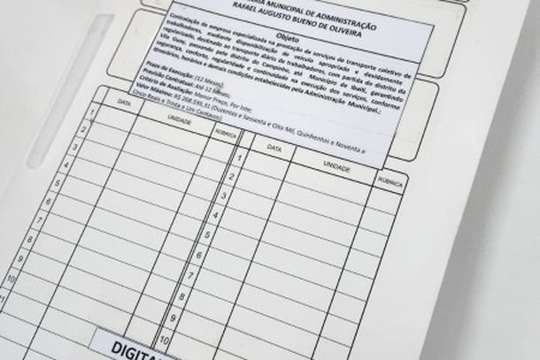 Processo licitat&oacute;rio mencionado pela Prefeitura de Ibaiti na resposta &agrave; reivindica&ccedil;&atilde;o dos moradores por transporte coletivo.