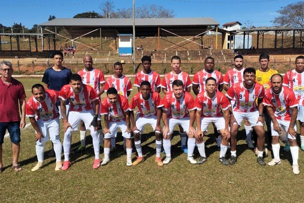 Santa Cruz vence e segue com chances de classifica&ccedil;&atilde;o