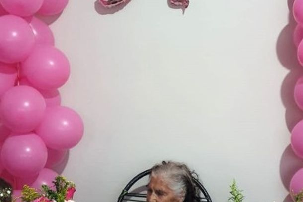 Dona Aparecida faz 97 anos