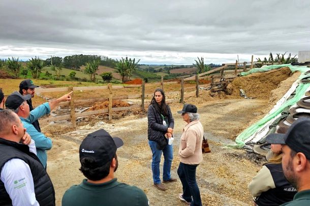 Da fazenda para a assist&ecirc;ncia t&eacute;cnica: Ibertioga recebe encontro sobre leite