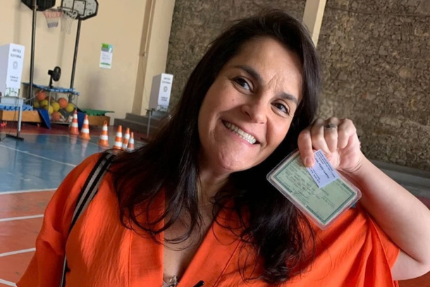 Juliana depois de votar em 2024