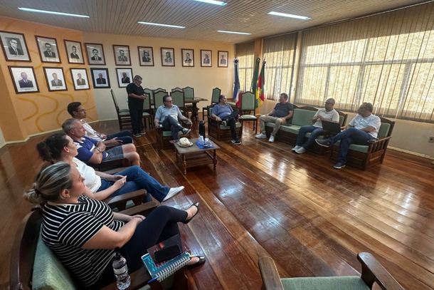 Reuni&atilde;o entre as lideran&ccedil;as aconteceu na ter&ccedil;a-feira (03).