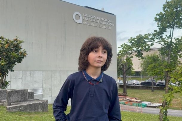 Vicente Sanches, estudante autista de 12 anos e morador de Taquara, em dia de palestra na Universidade do Porto.