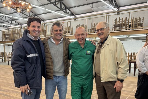 Matheus Frizzo, Alexandre Frizzo, Luciano Hang e Ov&iacute;dio Frizzo.